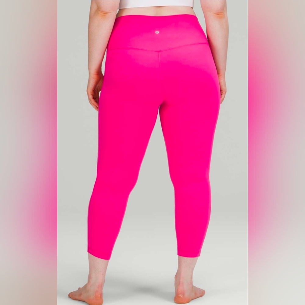 Lululemon Align high-rise crop in Sonic Pink 25" Size 12